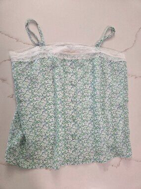 Chelsea & violet  floral top
